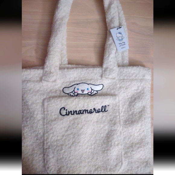 Cinnamoroll y2k Kawaii Winter White Fluffy Sherpa Tote Carry Bag Forever 21 LE - Picture 1 of 6